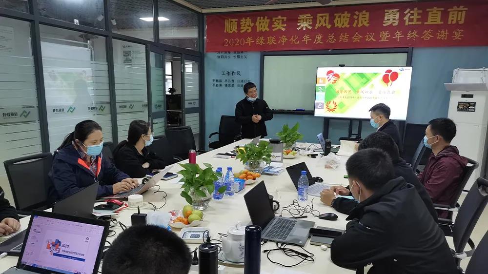 售后服務部經(jīng)理唐東玲總結(jié)匯報 售后服務部經(jīng)理唐東玲總結(jié)匯報